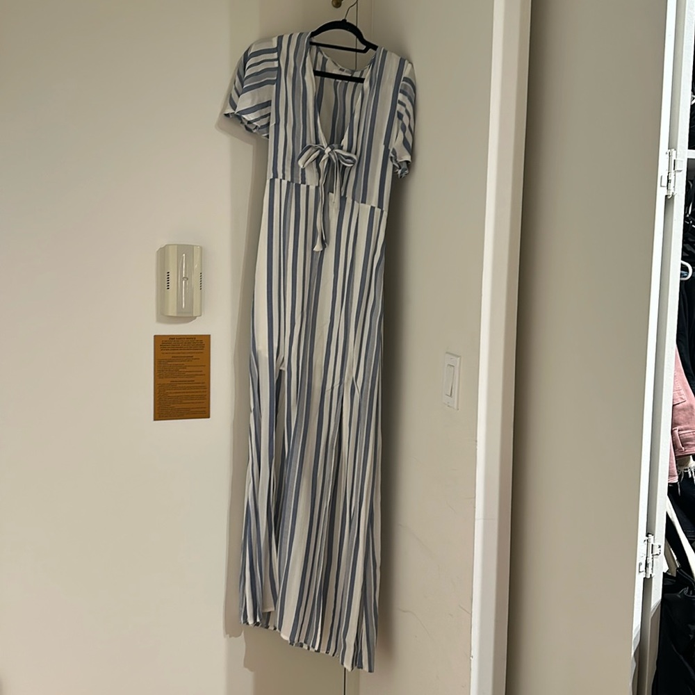 Lost wander size small maxi dress